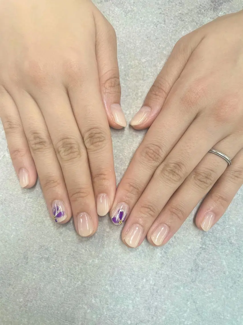 ネイル フラワーネイル グラデーション ホワイト FASTNAIL PLUS 新宿店のネイルデザイン