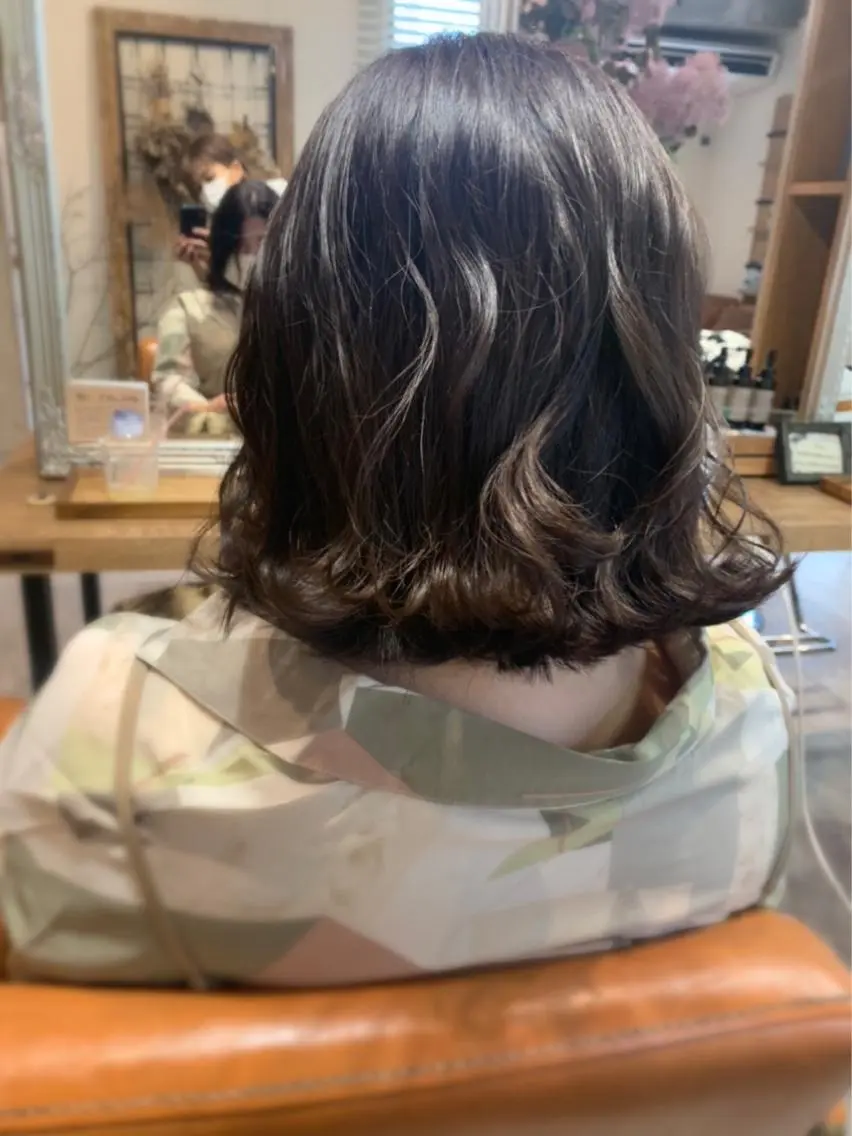 カラー グレージュ カット パーマ HARE 川崎晴佳のヘアスタイル