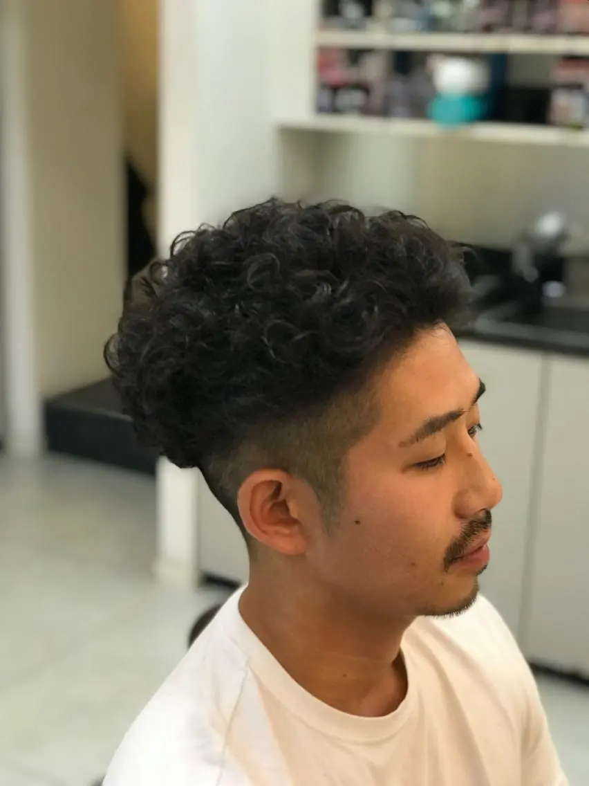 パーマ メンズ 刈り上げ パーマ 國井 慎吾のヘアスタイル