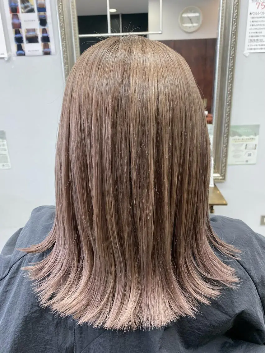 セミロング カラー ベージュカラー ピンクカラー ピンクベージュ 産休の為お休みです! 小島凜のヘアスタイル