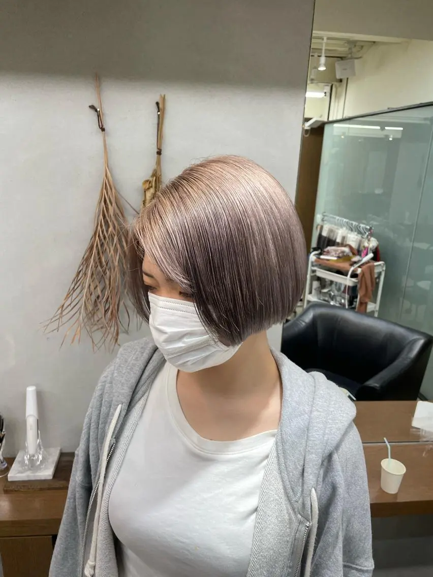 カラー トリートメント yasuハイトーン/ デザインカラーのヘアスタイル