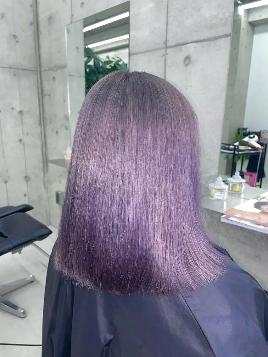ミディアム カラー 岡留 愛美のヘアスタイル
