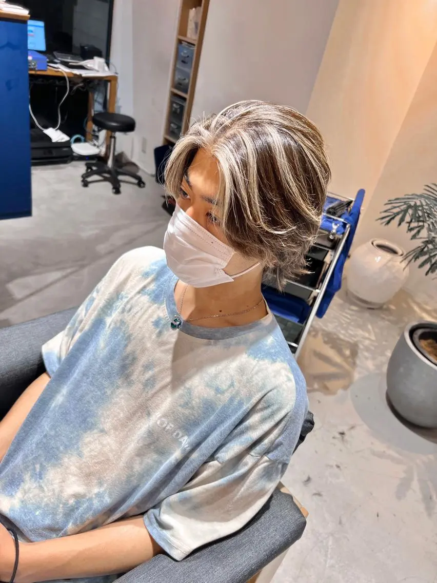 カラー メンズ メンズハイライト ハイライトカラー カット ヘアカラー トリートメント メンズ専門 井藤 雅也のヘアスタイル