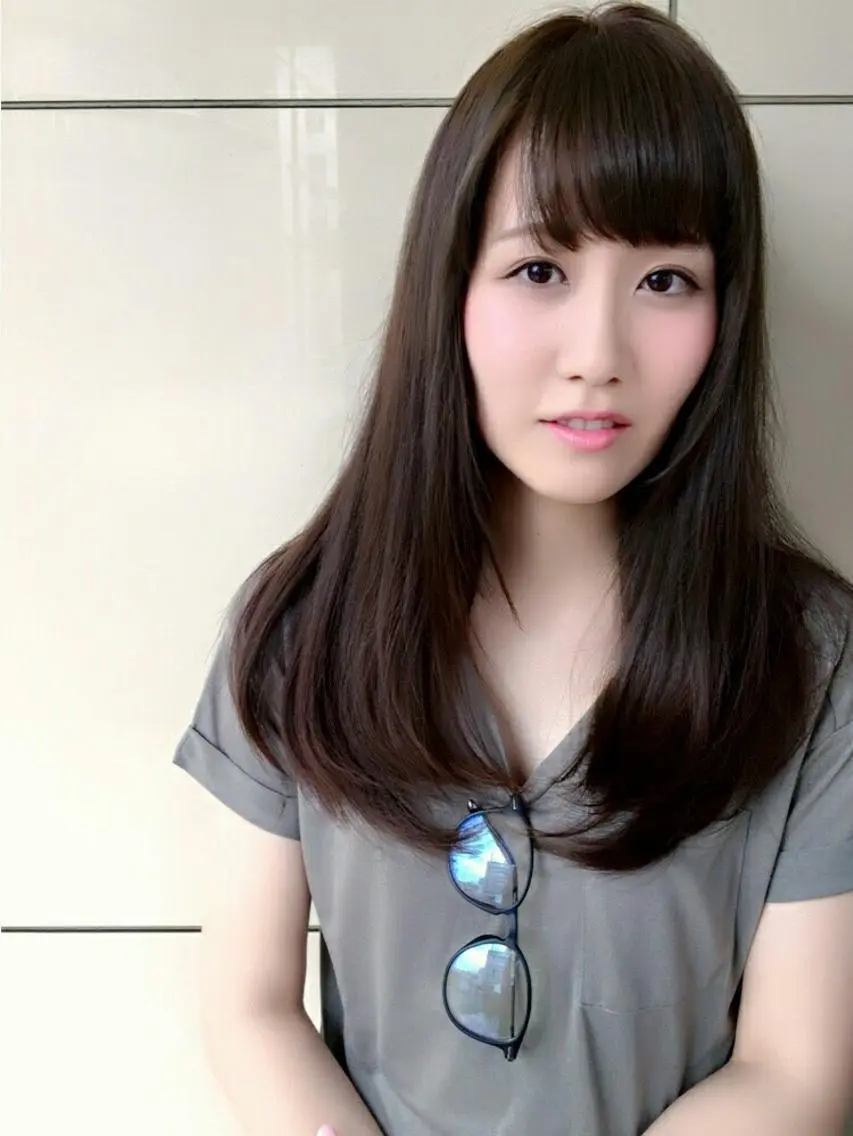 ロング カラー ベージュカラー 透明感カラー yukari 艶髪ヘアのヘアスタイル