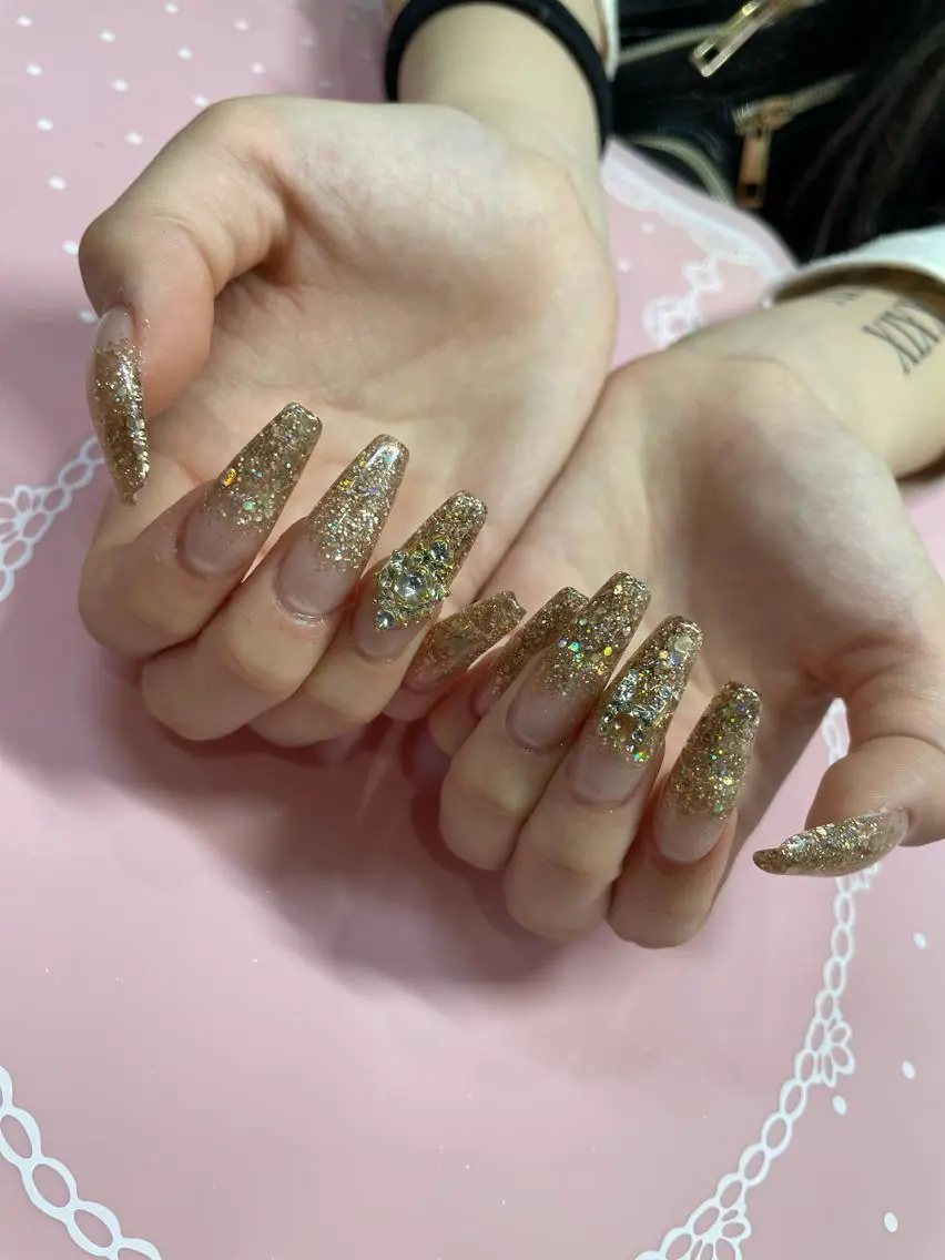 ロング ネイル ハンドネイル 《LB》ラブリエ Nail&eyeのマツエク・マツパデザイン