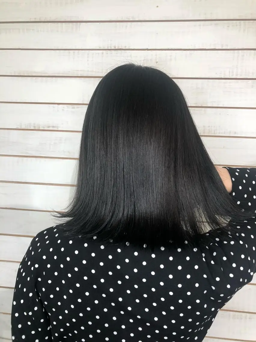 ミディアム カラー アッシュ ブリーチ ブリーチなしカラー シルバー シルバーアッシュ カット ヘアカラー トリートメント ヘッドスパ 🦋美髪/エクステ 🦋アベイクミのヘアスタイル