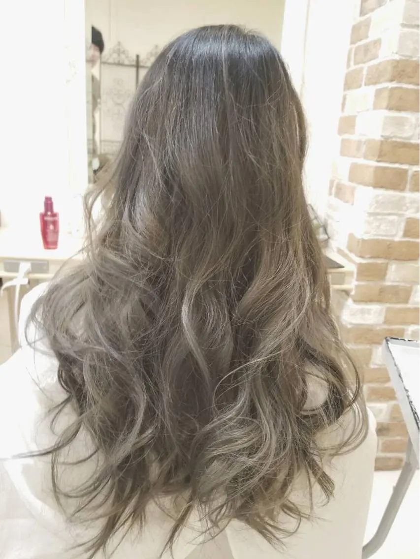 カラー 丸みショートボブ タッセルボブ 吉野のヘアスタイル