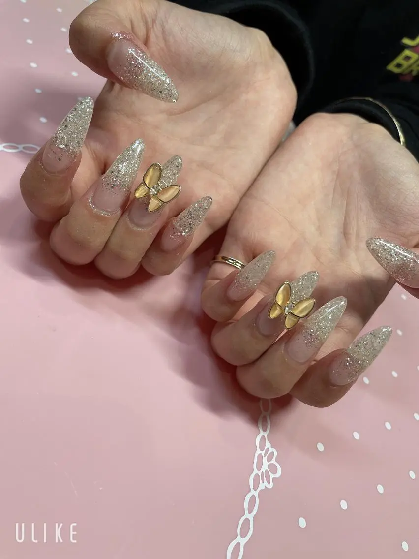 セミロング ネイル ハンドネイル 《LB》ラブリエ Nail&eyeのマツエク・マツパデザイン