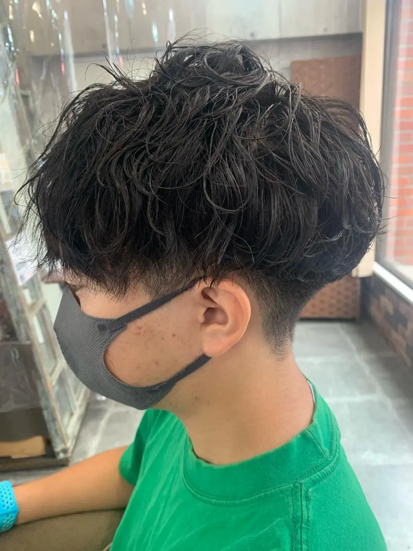 ショート パーマ メンズ カット パーマ メンズ支持率No.1 店長 石川和馬のヘアスタイル