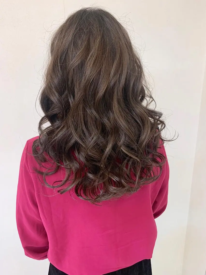 ミディアム 穐田 司樹のヘアスタイル