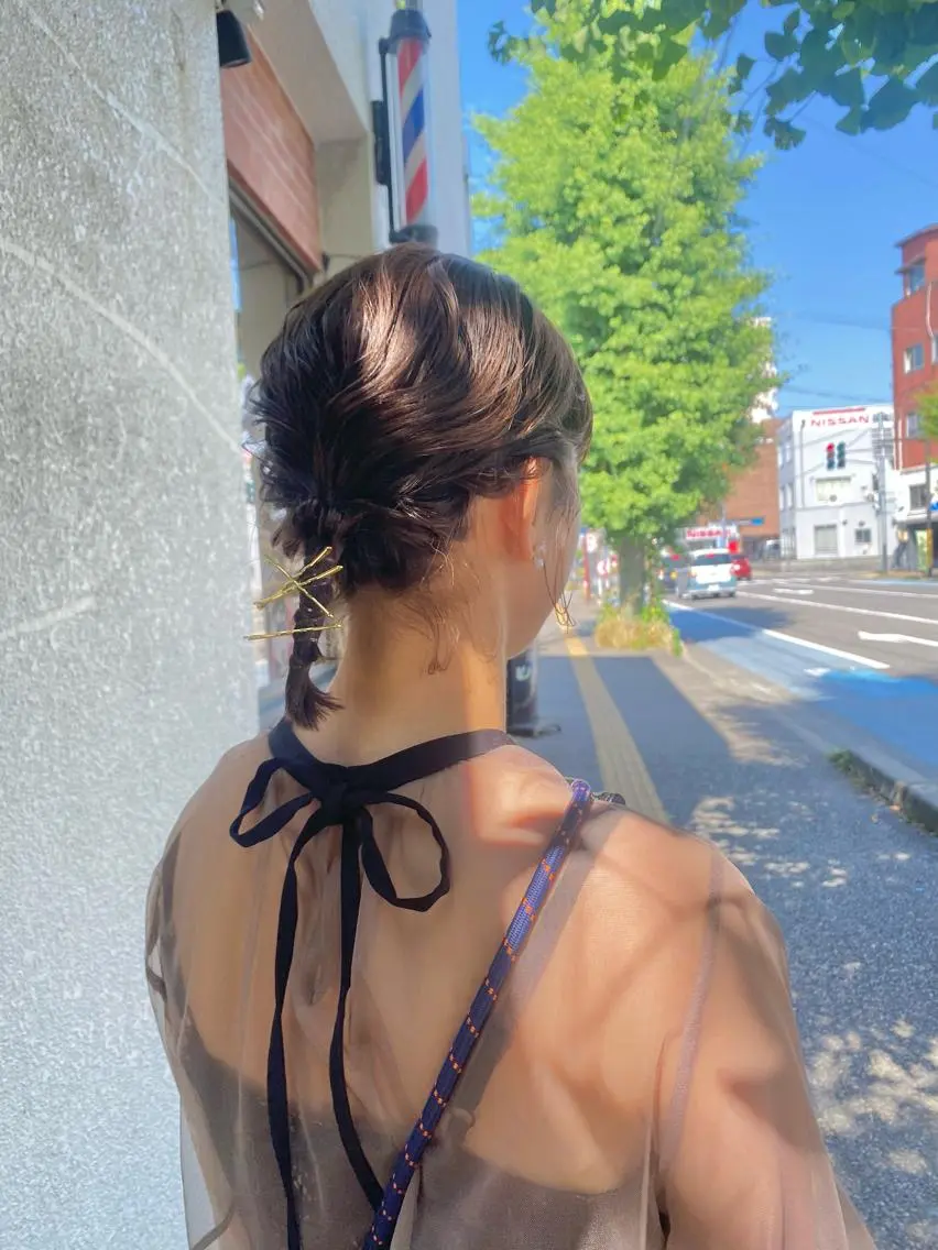 ミディアム ヘアアレンジ 小日向 沙織のヘアスタイル