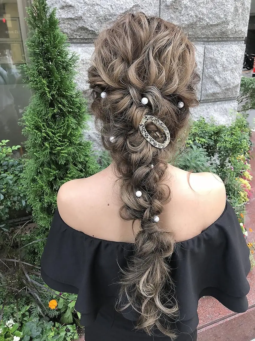 ロング 大阪レミーエクステ チビ編み込みのヘアスタイル