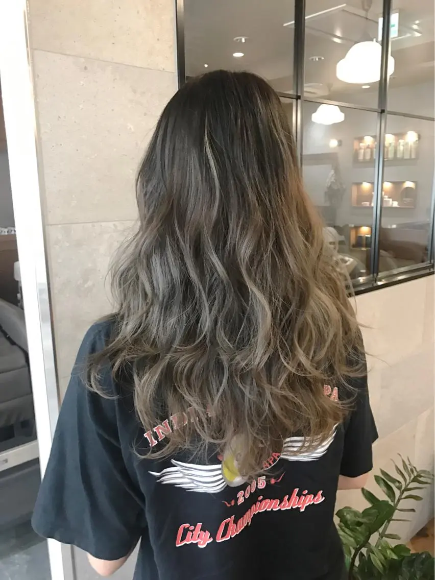セミロング 開發 智也のヘアスタイル