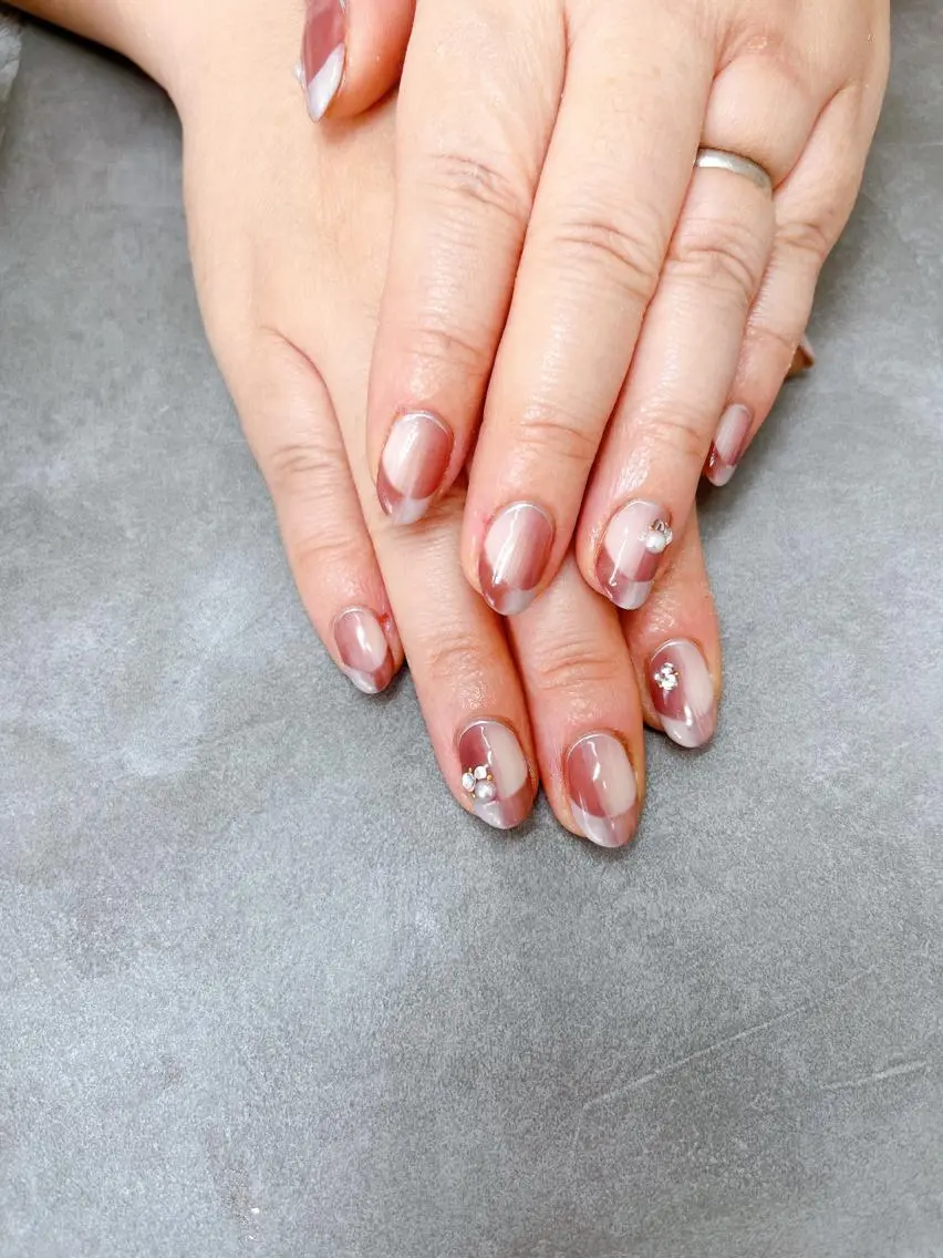 ネイル フレンチネイル オンブレフレンチ nailsalon Graciaのネイルデザイン
