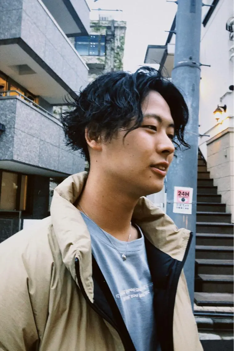 パーマ ヘアアレンジ メンズ センターパート メンズパーマ スパイラルパーマ カット パーマ トリートメント ヘアセット メンズ特化✂️栗原 侑也のヘアスタイル