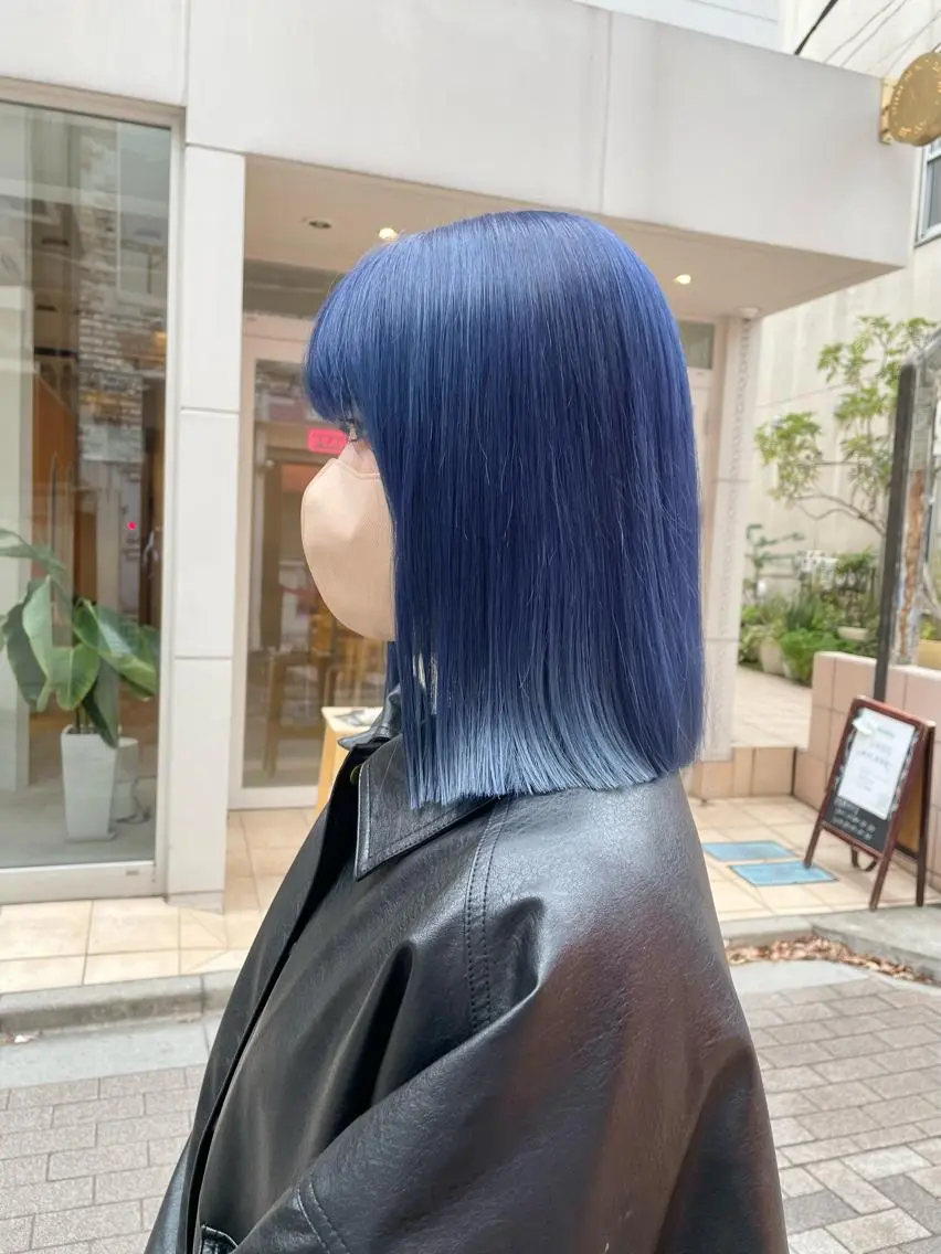 ミディアム カラー ブルーカラー ネイビーカラー ヘアカラー トリートメント ヘアセット ハイトーン×レイヤー ／遠藤将太のヘアスタイル