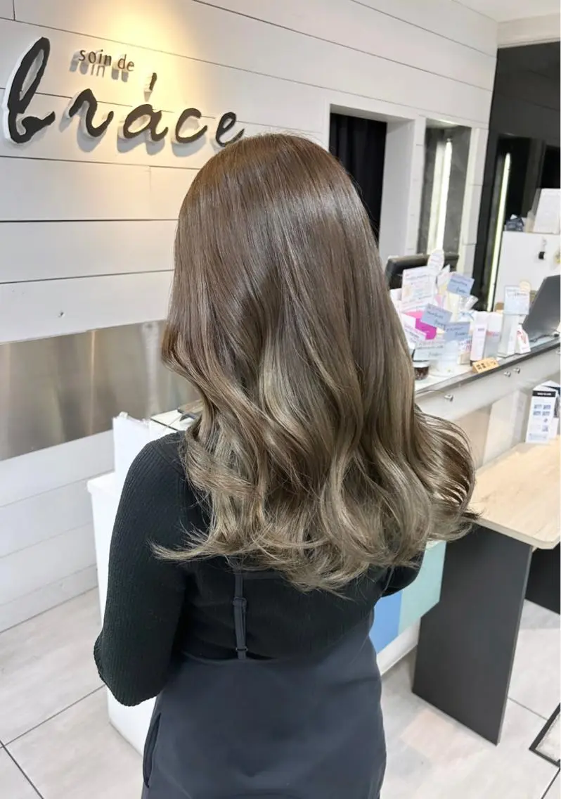 セミロング カット ヘアカラー レイヤー/艶髪カラー 森本くるみのヘアスタイル