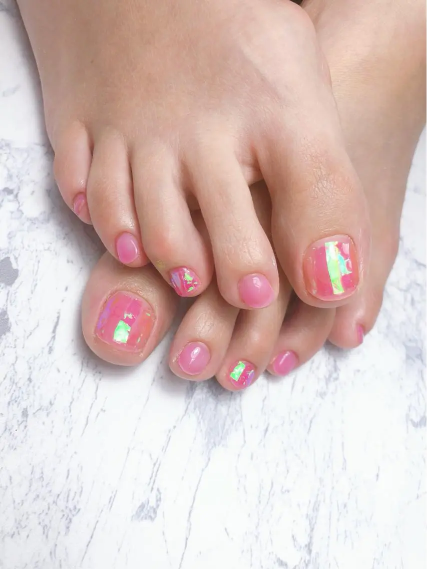 ネイル オーロラネイル フットネイル 久米川💗店舗サロン 💅✨YUMERIAのネイルデザイン