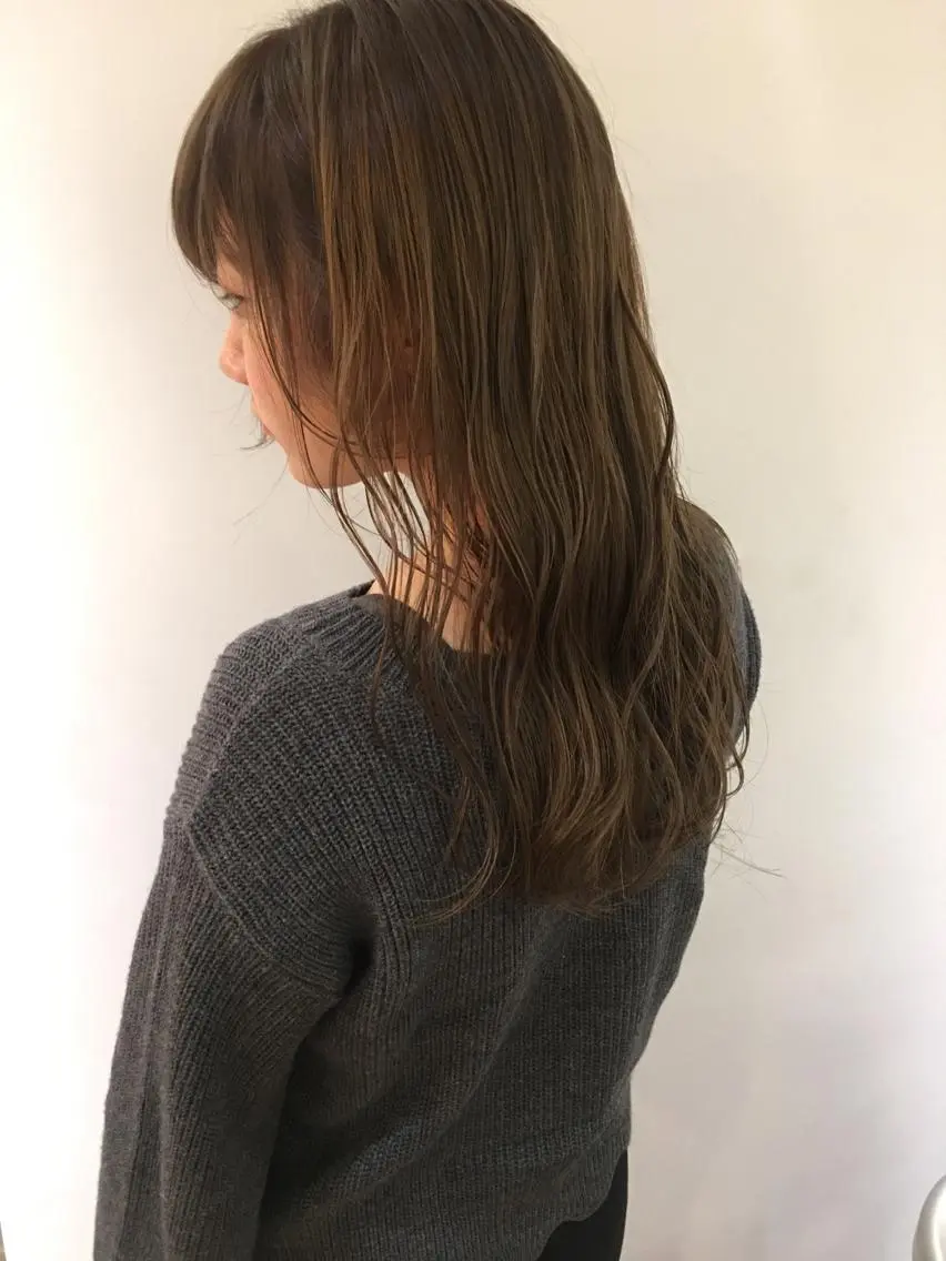 セミロング 透明感カラー 🎀エリコ🌈のヘアスタイル