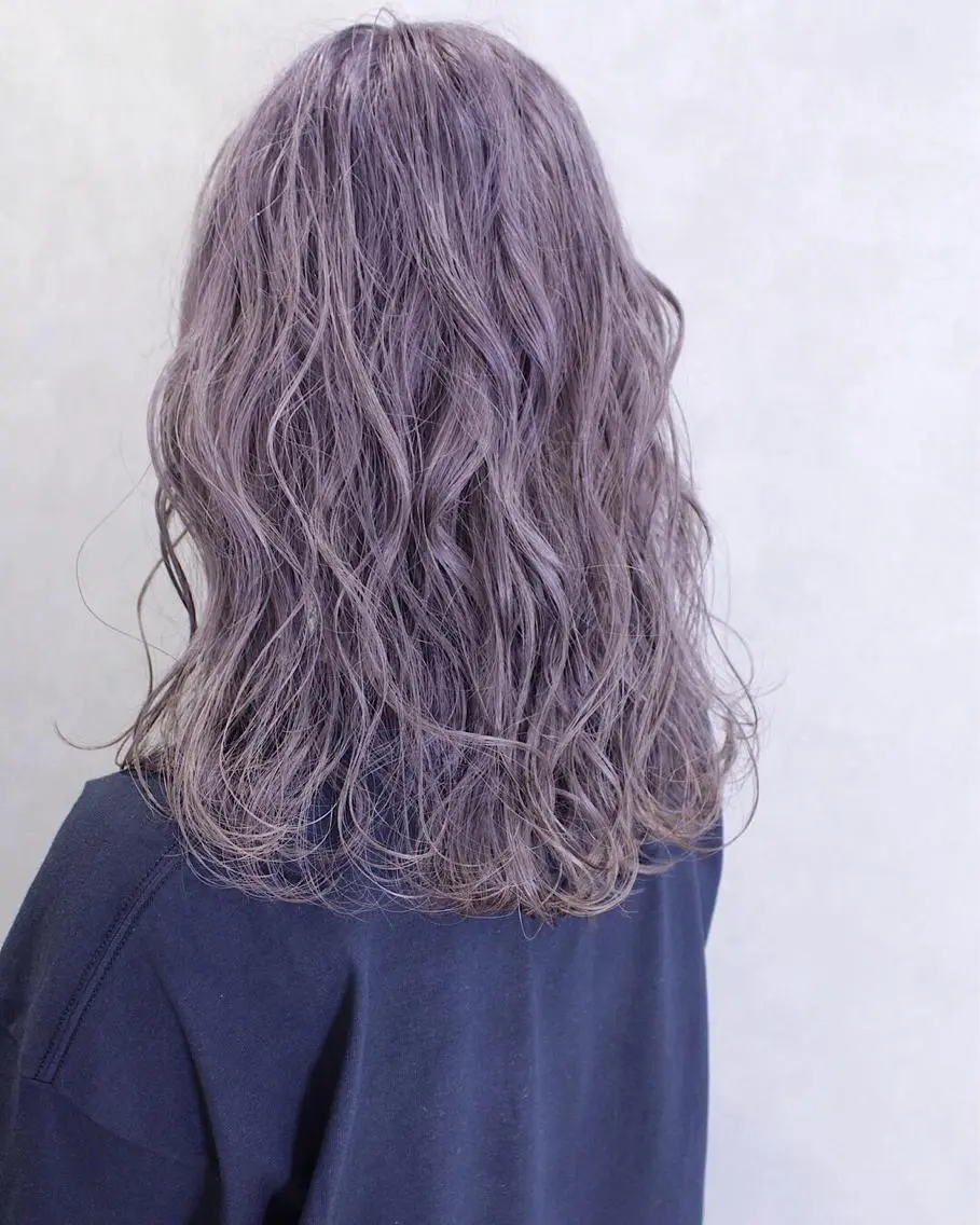 ミディアム カラー ラベンダーカラー シルバー ヘアカラー トリートメント lani ブリーチ /ダブルカラーのヘアスタイル