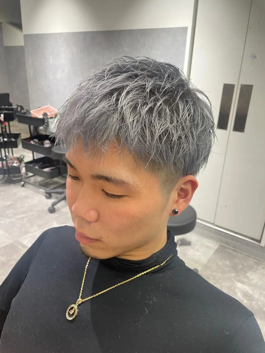ショート 透明感カラー🇰🇷 レイヤー✨桑原　研太のヘアスタイル