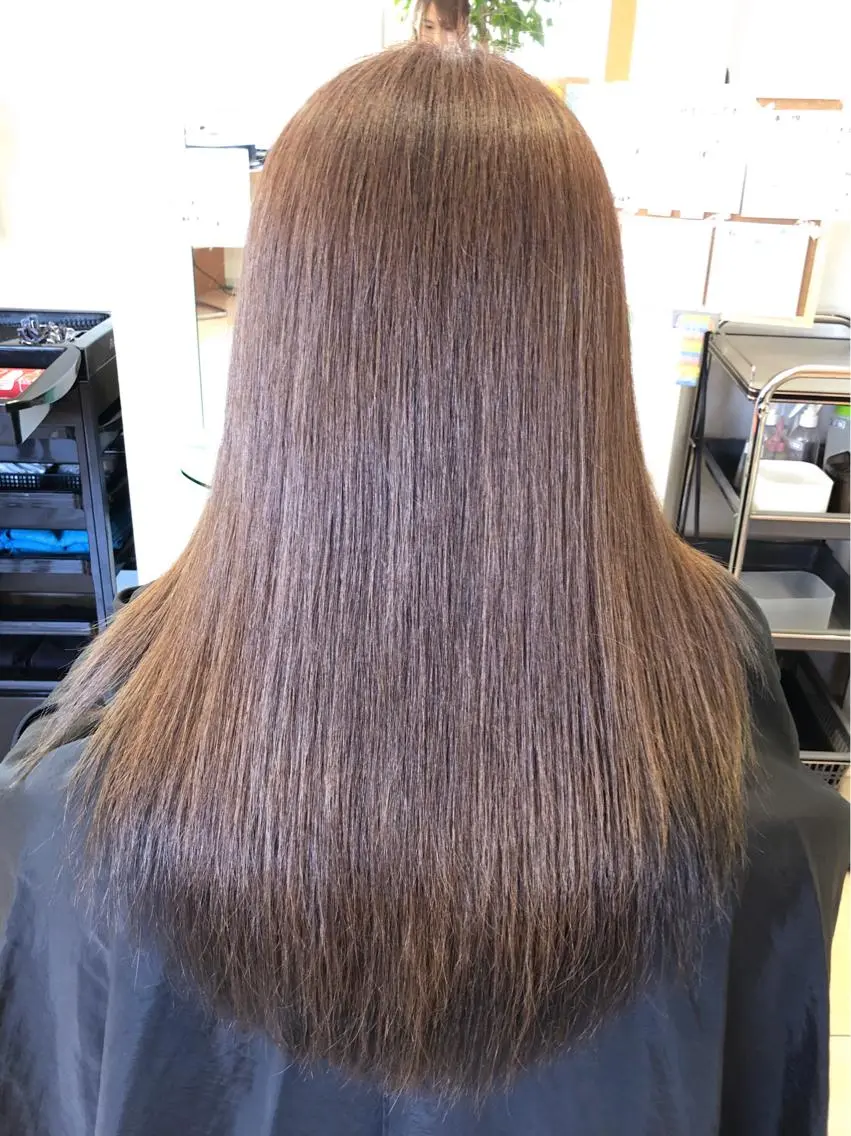 ロング ラベンダーベージュ 松田 みのりのヘアスタイル