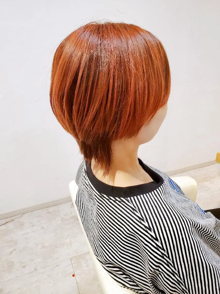 ショート カラー ブラウンカラー レッドカラー レッドブラウン ショートヘア ウルフカット 北九州美容室 🕊️わかな✂︎のヘアスタイル