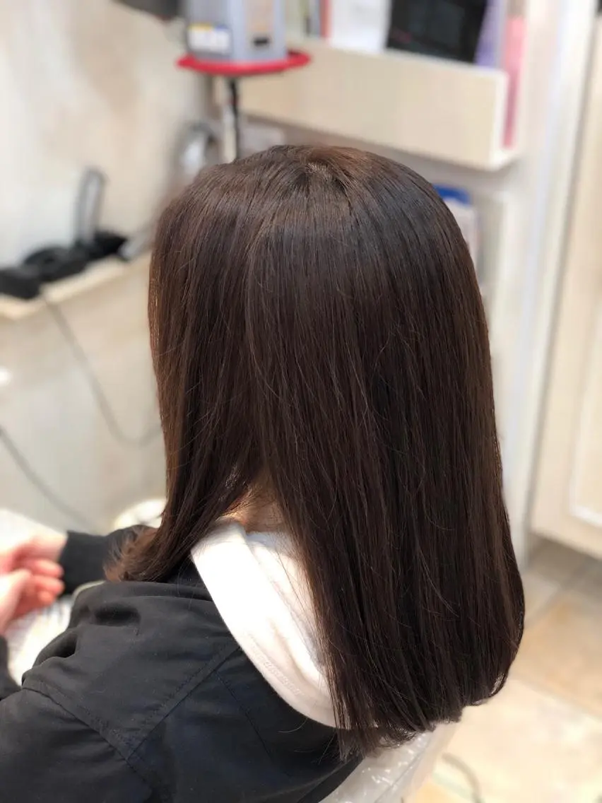 セミロング カラー アッシュ ダメージレス 桧山店長のヘアスタイル