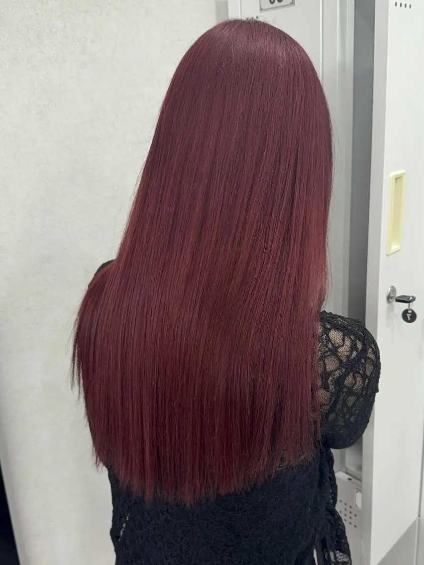 ロング カラー レッドカラー ロング 透明感×ダブルカラ ーHarusa🎀のヘアスタイル