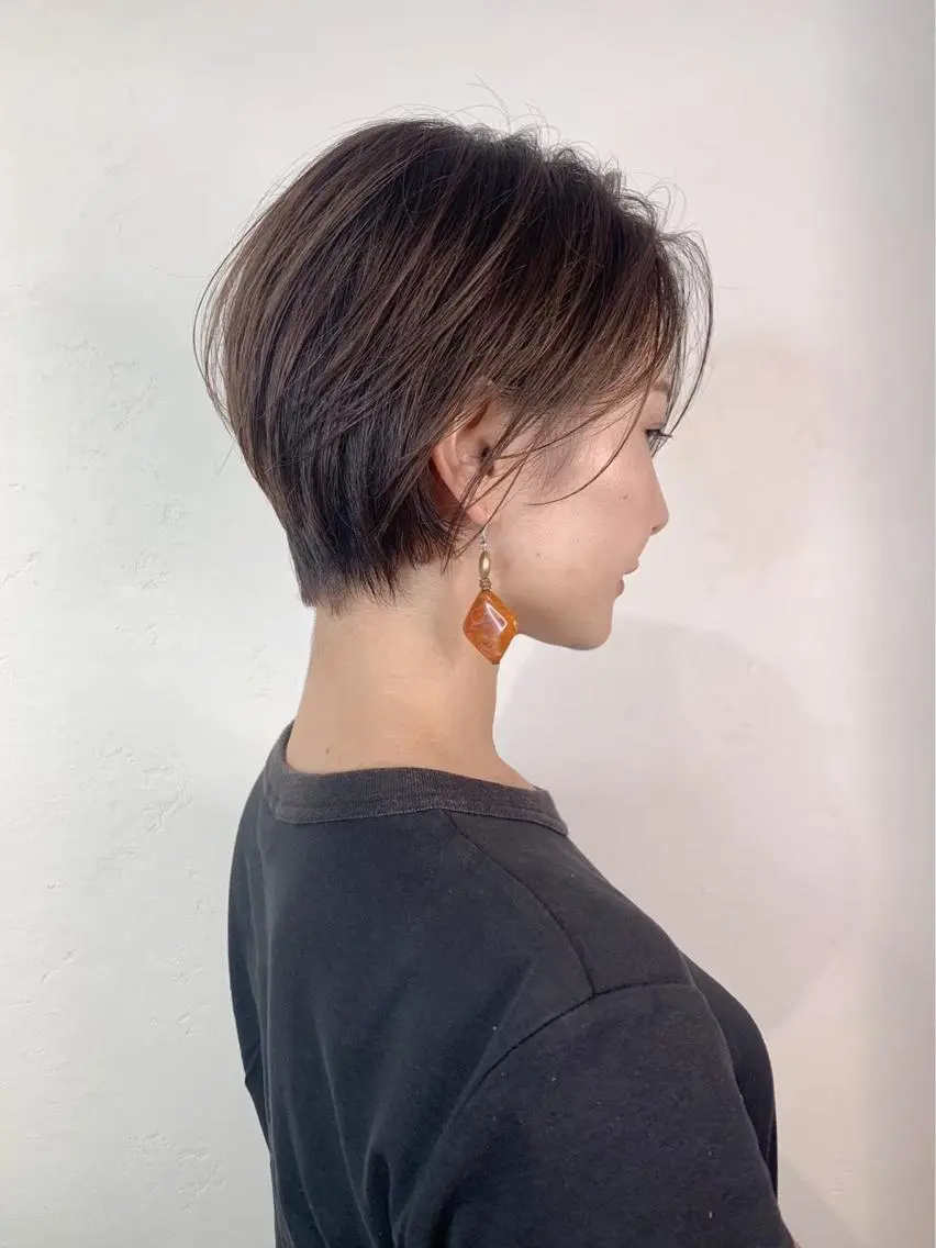 ショート カット ヘアカラー トリートメント アンダーバーホワイト 堺東店のヘアスタイル
