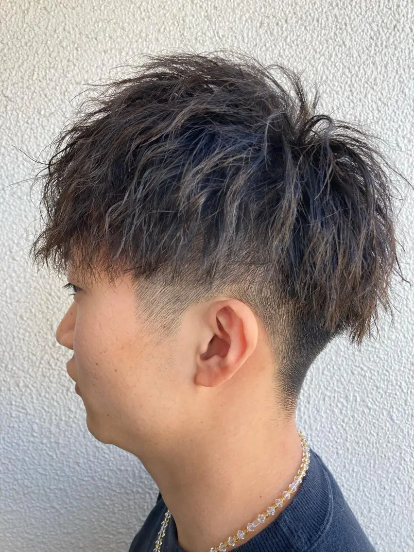 ショート パーマ メンズ メンズパーマ メンズツイストパーマ ツイストパーマ カット パーマ 内村 純也のヘアスタイル