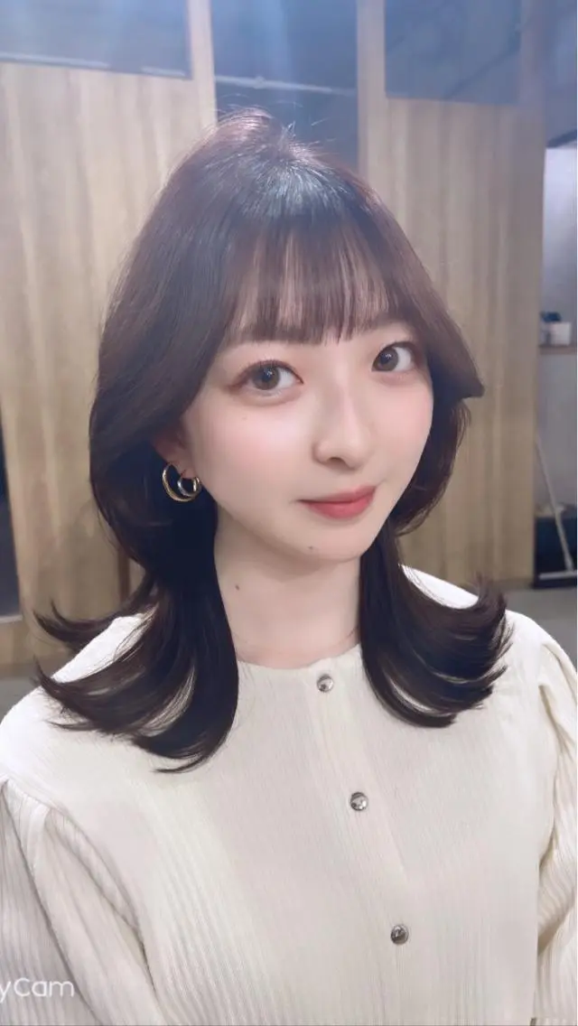 ミディアム アッシュ ボブ くびれヘア 顔まわりレイヤー 髪質改善 レイヤー／顔周り 韓国ヘア森田和貴のヘアスタイル