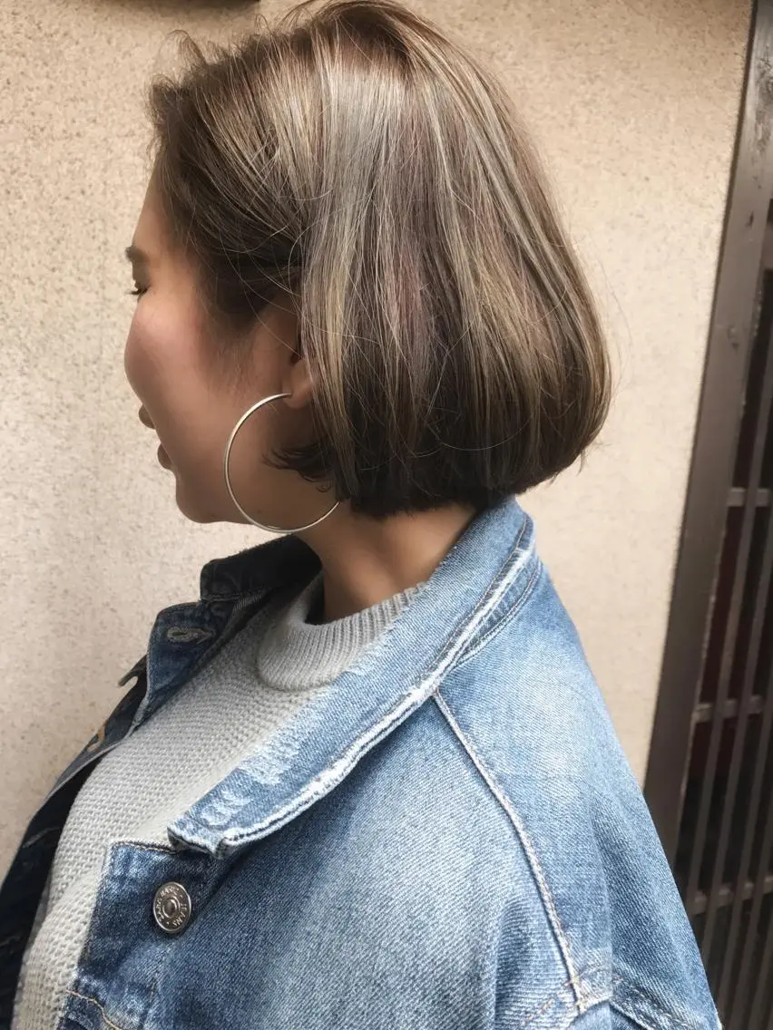 ショート カラー ハイライトカラー シルバー ハイライト vato バトのヘアスタイル