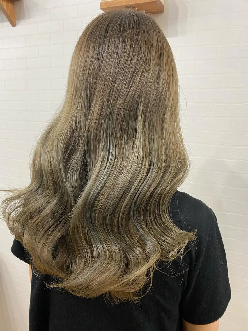 ロング カット ヘアカラー トリートメント 山本 瑞姫のヘアスタイル