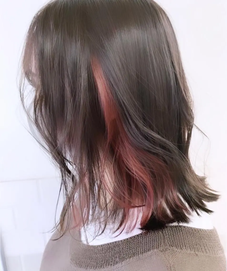 ミディアム カラー ブリーチ ブラウンカラー オレンジ サキ🤍ハイトーン 🩰くびれ巻きヘアのヘアスタイル