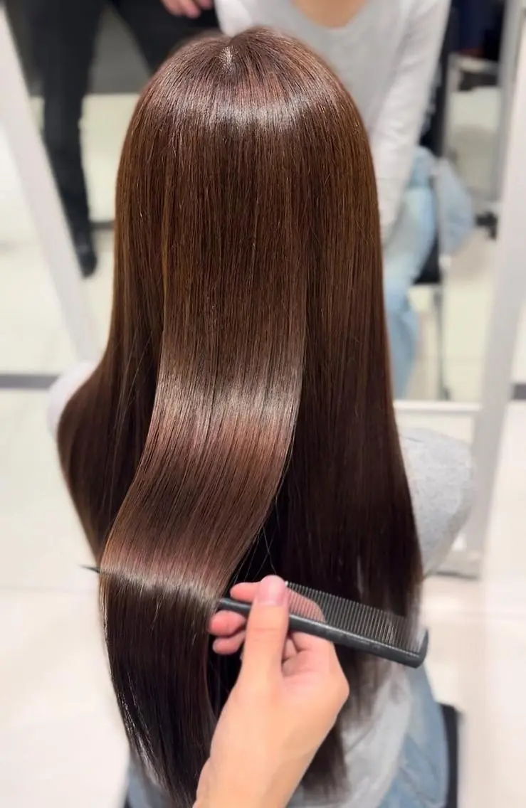 セミロング ハイライト 髪質改善 韓国風ヘア レイヤーカット 小顔カット カット ヘアカラー 縮毛矯正 トリートメント TIGRE for hairのヘアスタイル