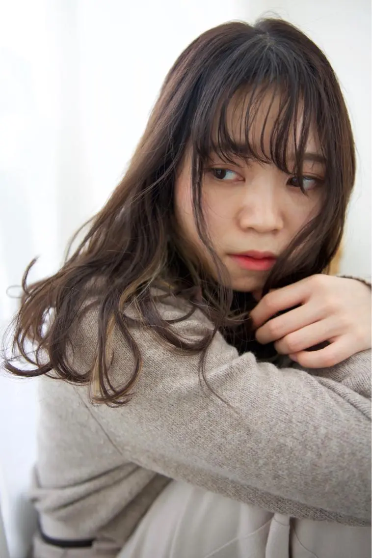 セミロング カラー fio マナミのヘアスタイル
