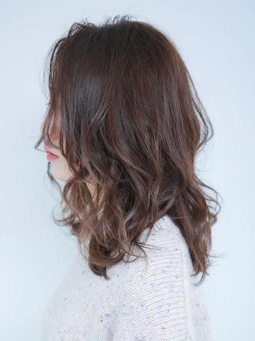 ミディアム カット ヘアカラー トリートメント イルミナカラー/レイ ヤーカット/三好春奈のヘアスタイル
