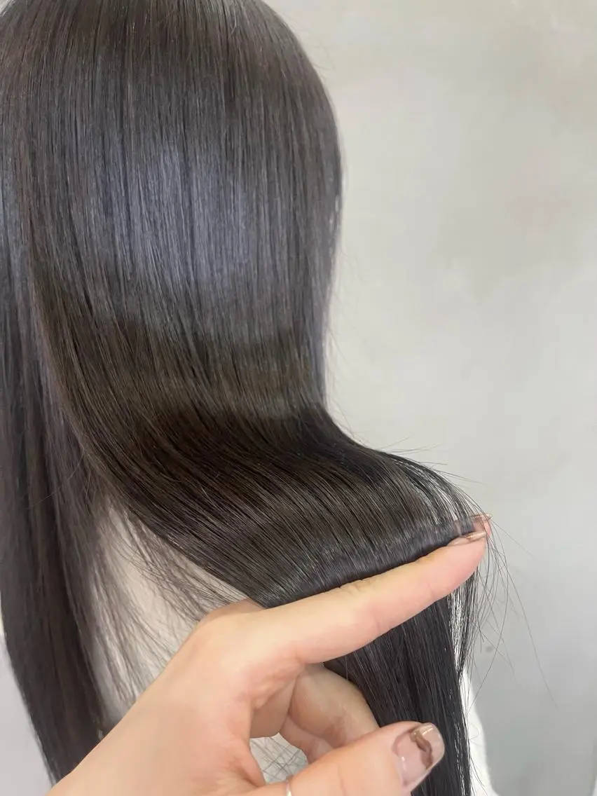 ロング カラー アッシュ ブリーチ トリートメント 色落ちまでキレイに！ ！女性サロンのヘアスタイル
