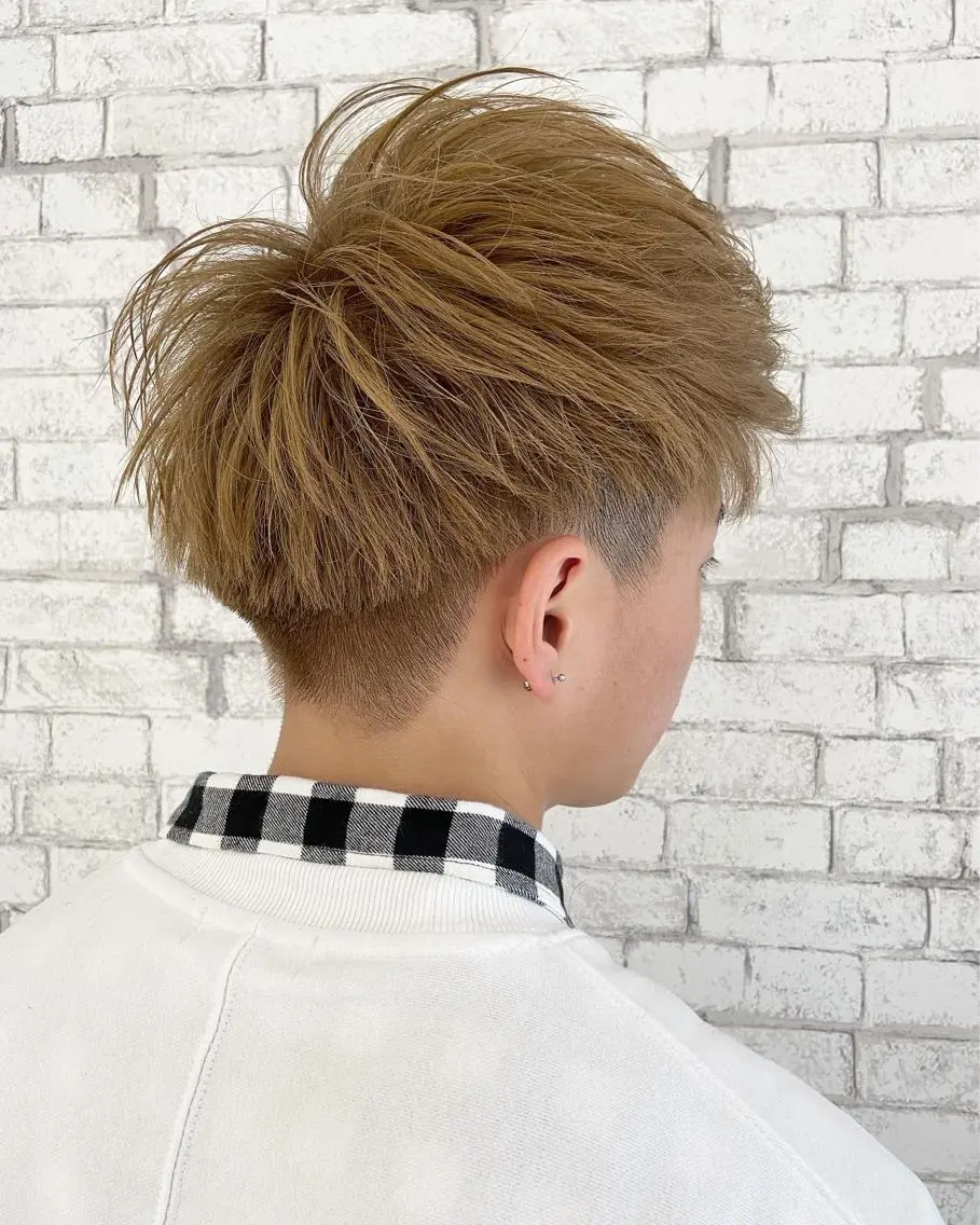 ショート カラー 透明感カラー ダブルカラー ハイトーンカラー ショートヘア カット ヘアカラー トリートメント 透明感カラー 松田晃代のヘアスタイル