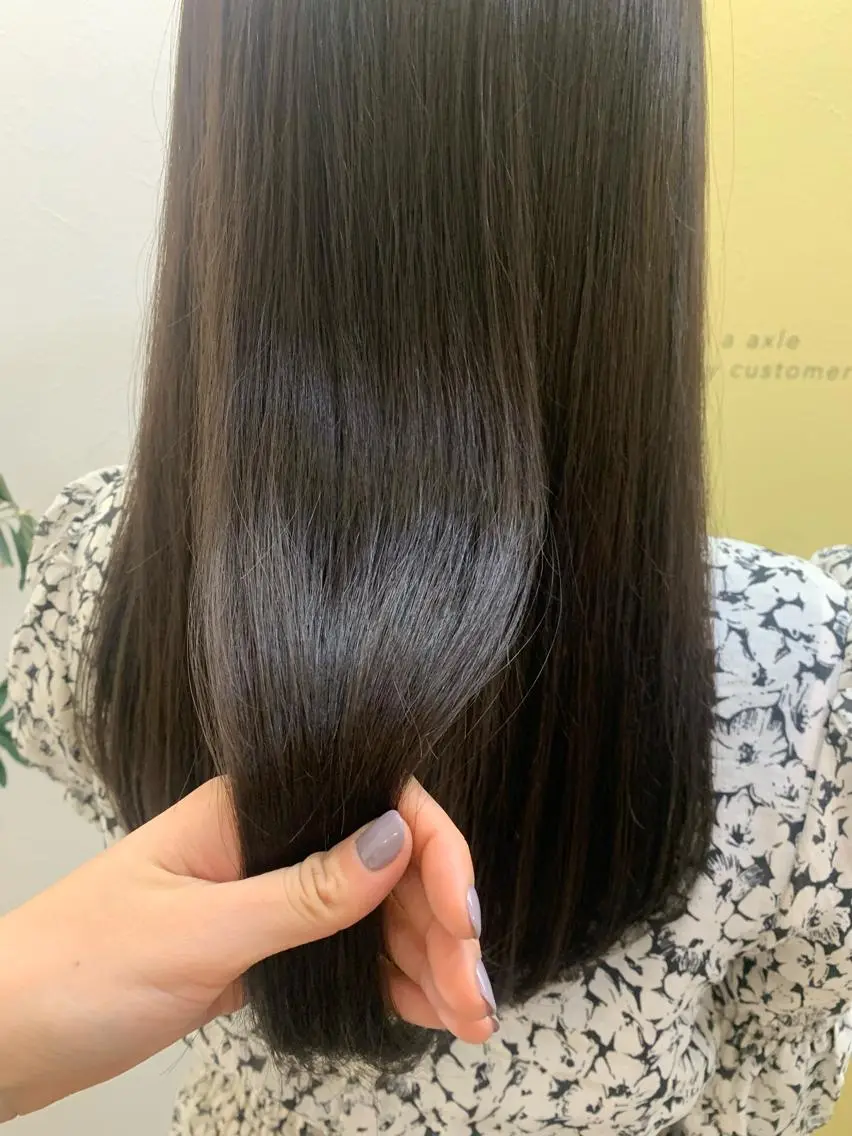 ロング カラー ベージュカラー 透明感カラー シルバー シルバーベージュ hubhair レイヤー/透明感のヘアスタイル