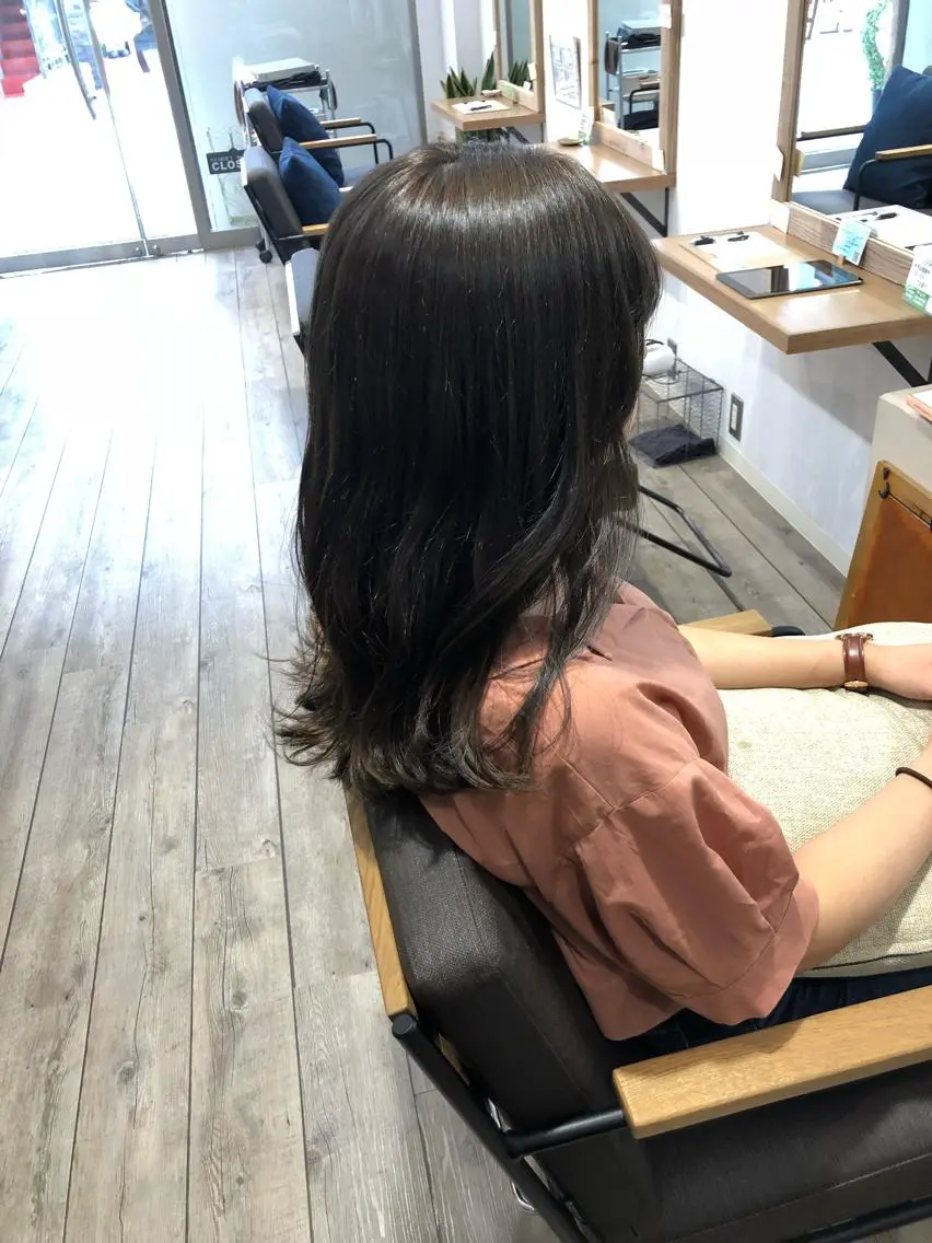 ミディアム カラー ヘアアレンジ ブラウンカラー マットブラウン 新宿/顔周りカット +レイヤー＝しずく♩のヘアスタイル