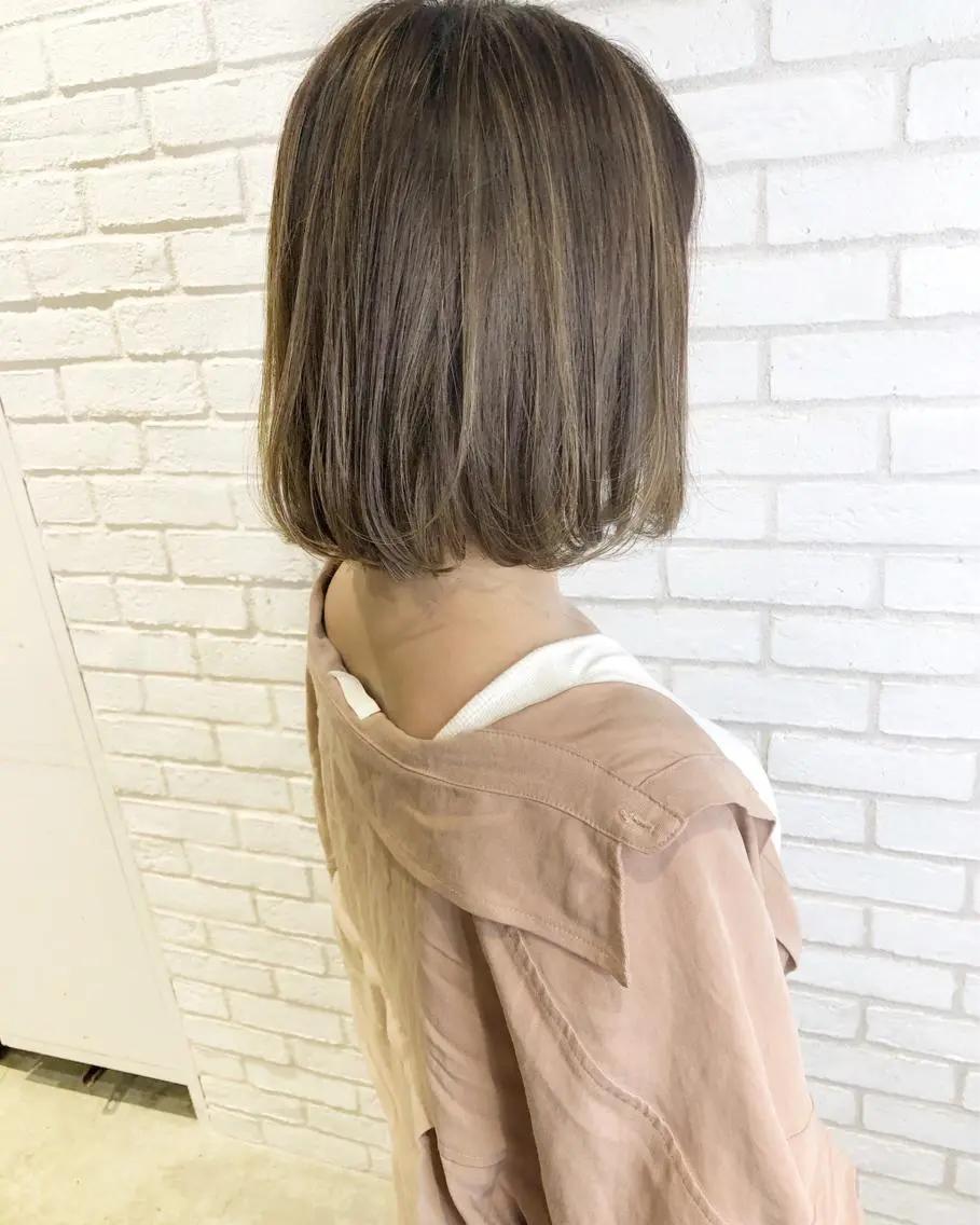 ショート カラー 透明感カラー グレージュ ハイライトカラー ハイライト 佐藤 高徳のヘアスタイル