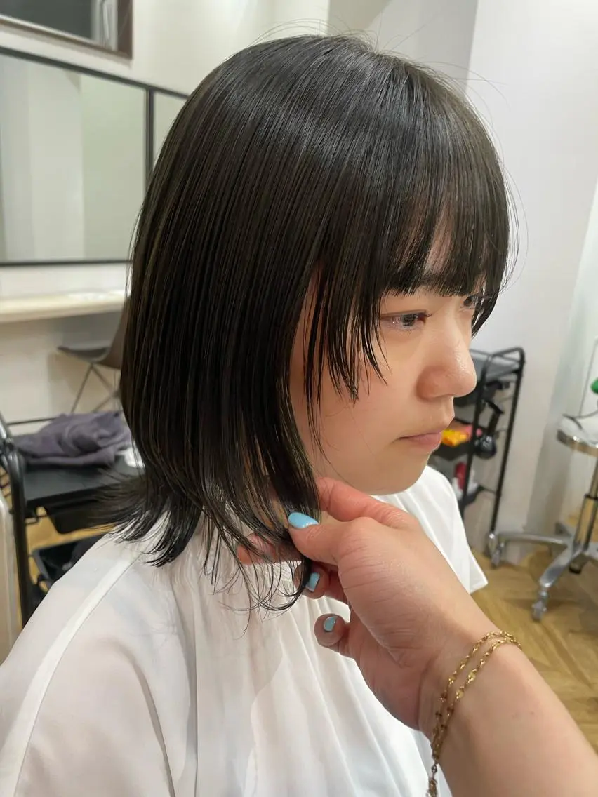 ミディアム カラー パーマ ヘアアレンジ くびれヘア 顔周りカット レイヤーカット くびれレイヤー/艶 カラー　MADOKAのヘアスタイル