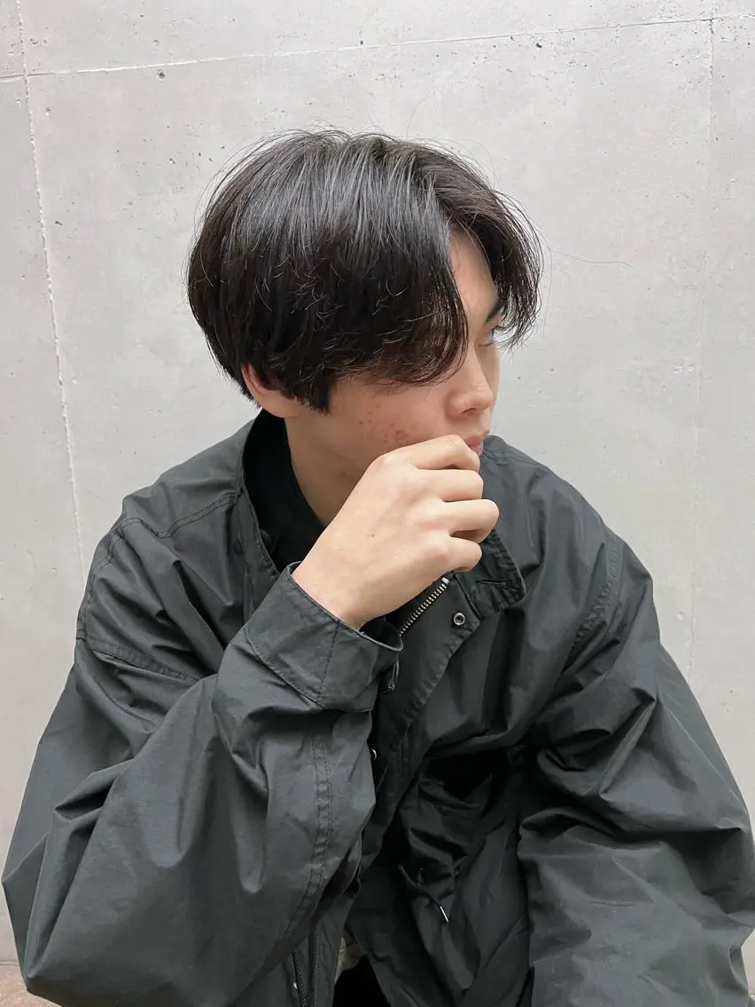 メンズ センターパート AITOKYO横浜 吉山和希のヘアスタイル