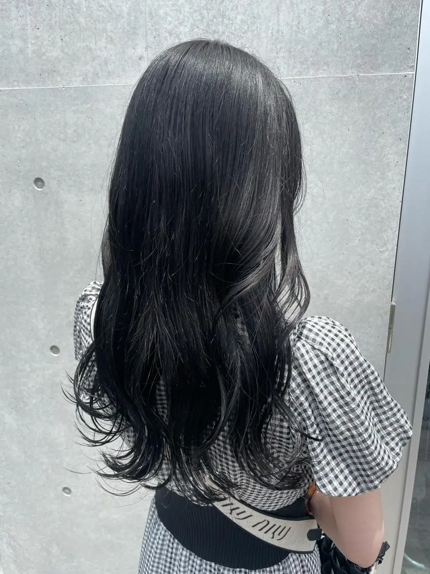 ロング カラー ヘアカラー インナーカラー 推し ブリーチ 髪質改善のヘアスタイル