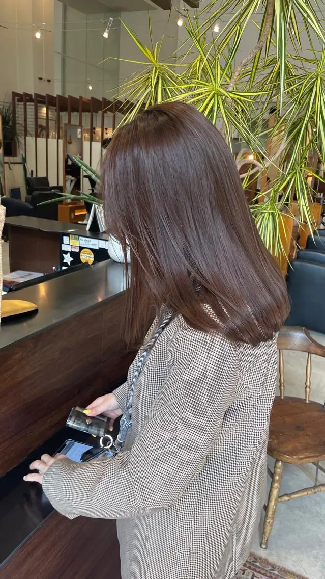 セミロング カラー 透明感カラー 顔周りカット レイヤーカット miyabu momokaのマツエク・マツパデザイン