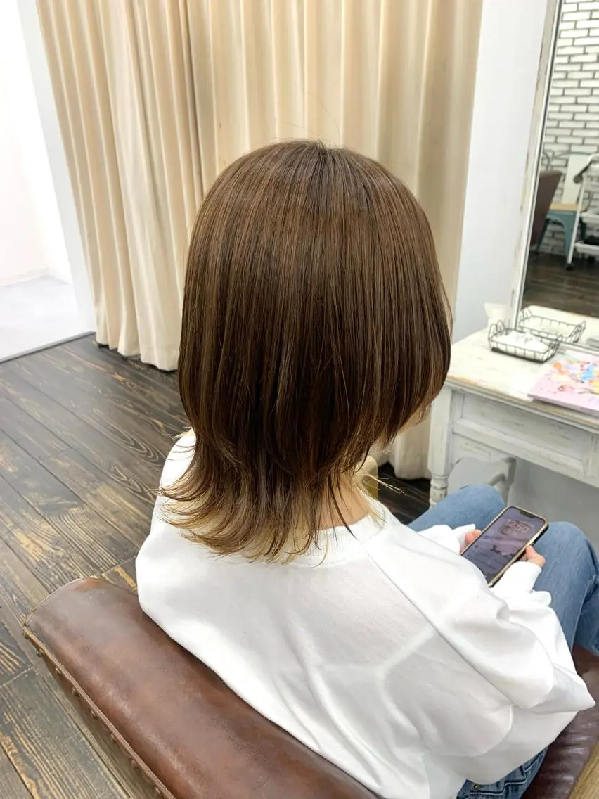 ミディアム カラー レイヤー ハイトーン 暖色⭐︎KANAKOのヘアスタイル