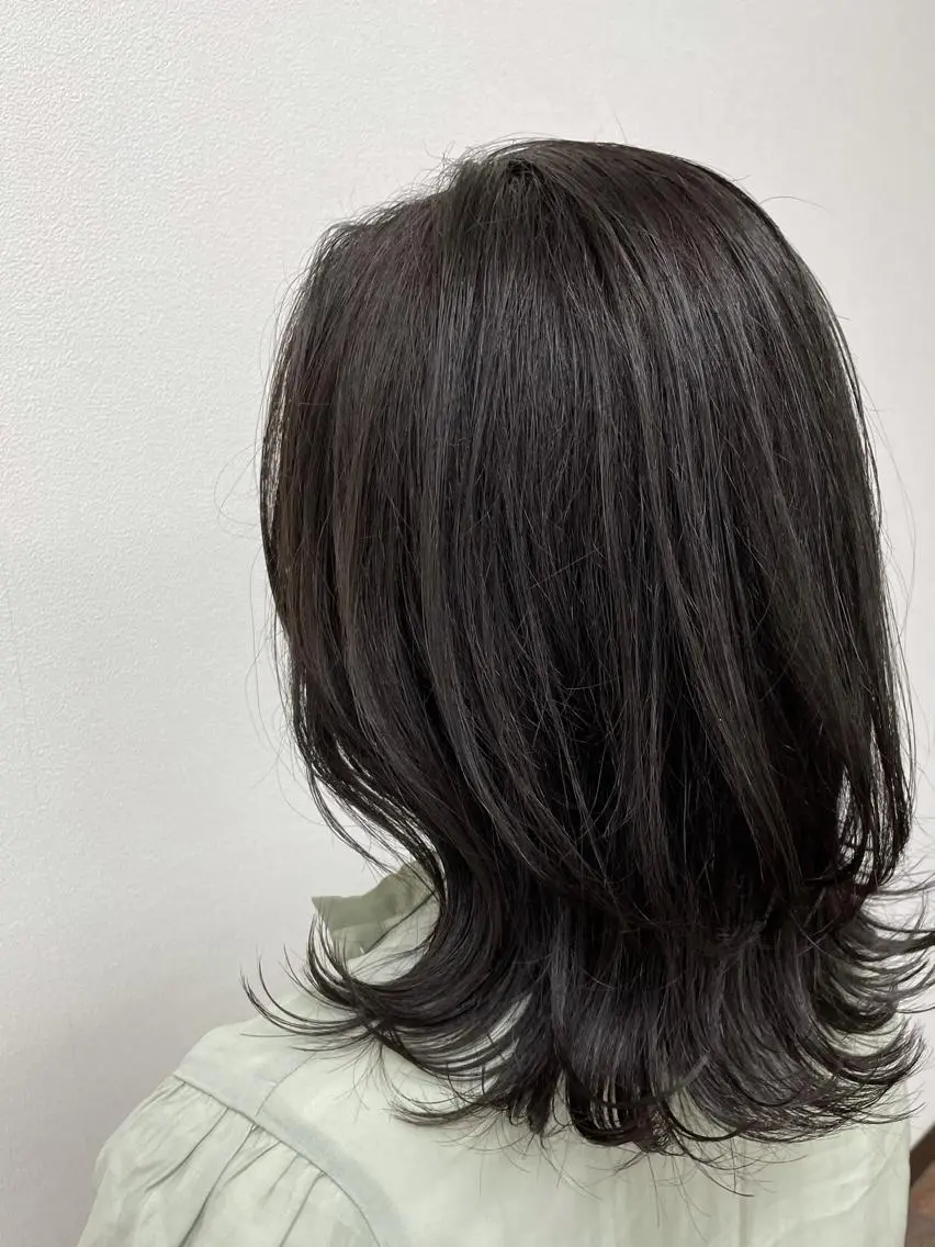 セミロング ヘアカラー トリートメント 小林 愛花のヘアスタイル