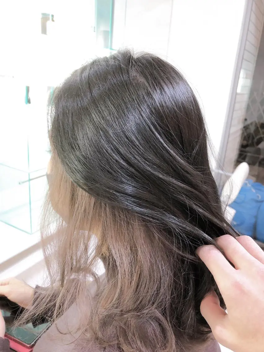 ミディアム カラー 保住 亮太のヘアスタイル